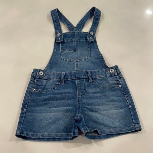 New jean shorts overalls, size 10, never worn - Picture 1 of 4